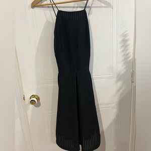 Simons twik| Balck dress cross in the back